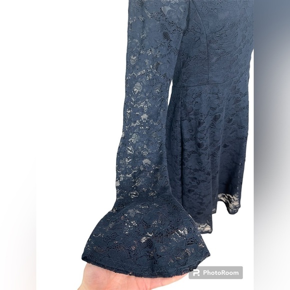 Betsey Johnson dark blue open back Long Bell Sleeve Lace overlay Dress size 2 - Picture 5 of 11